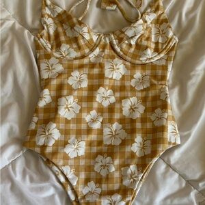 honey palaka paia one piece
